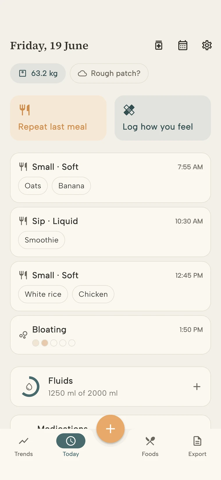 GastroLog's Today screen showing a day of meals — oats, a smoothie, white rice and chicken — with a bloating symptom logged, plus a fluids tracker.